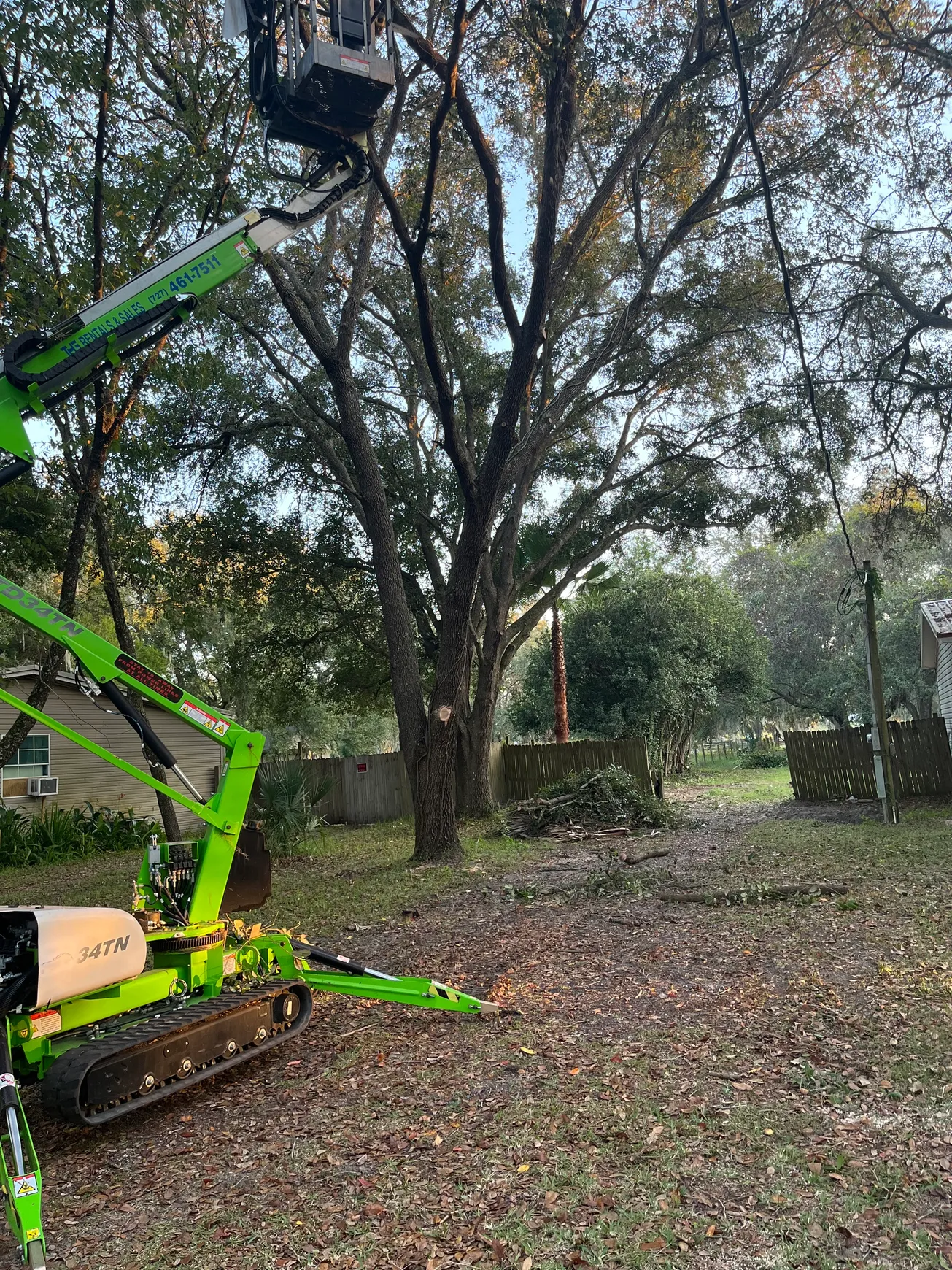 Nifty Narrow Aerial Lift